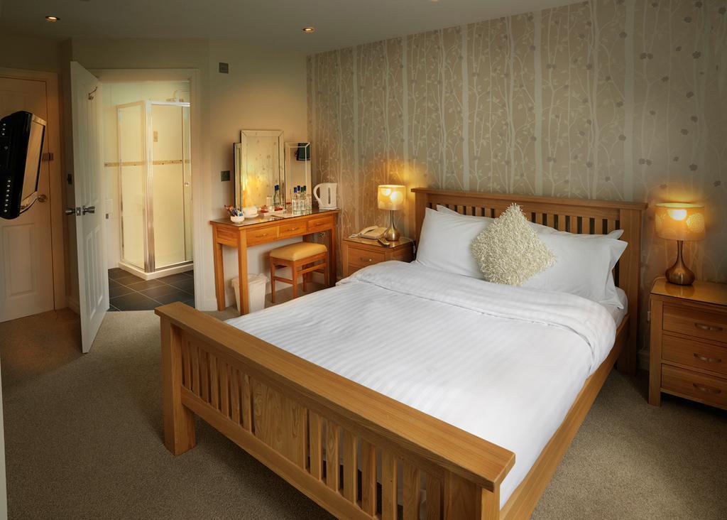 Singleton Lodge Country House Hotel Poulton-le-Fylde Bilik gambar